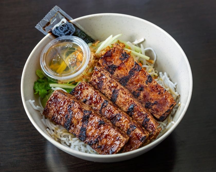 B7. Vegetarian Bowl.