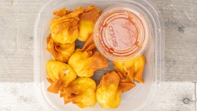 A6. Cheese Puffs (8pcs).